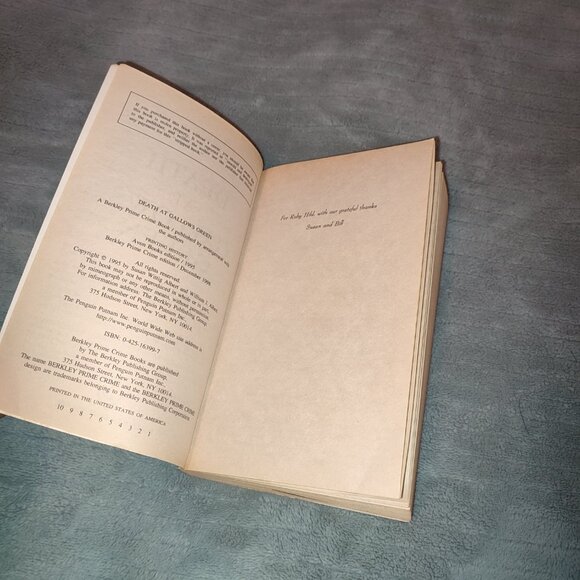 Book Beatrix Potter Victorian Mystery Death at Gallows Green Robin Paige England - Picture 6 of 8